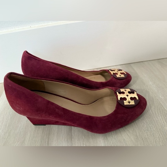Tory Burch Burgundy Suede Luna Wedge Pumps sz 7 - Picture 7 of 10